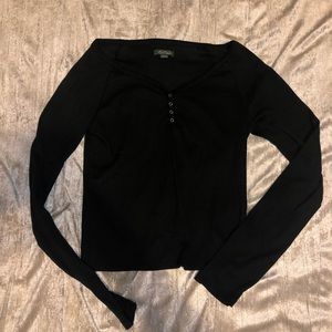 Black long sleeve crop top